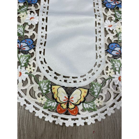 Butterfly‎ Lace Table Oval Floral Embroidered Cutout Doily 100% Polyester - Picture 3 of 8